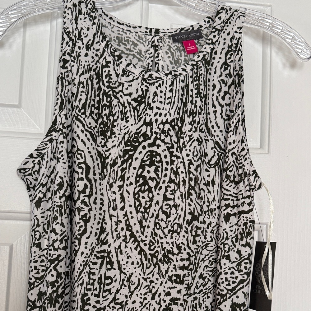 NWT Vince Camuto GREEN AND WHITE Patterned MAXI DRESS